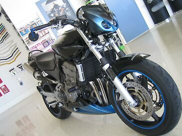 Honda CB900F Blue Hornet