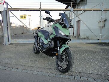 Honda XADV750 2018 Army Green Edition