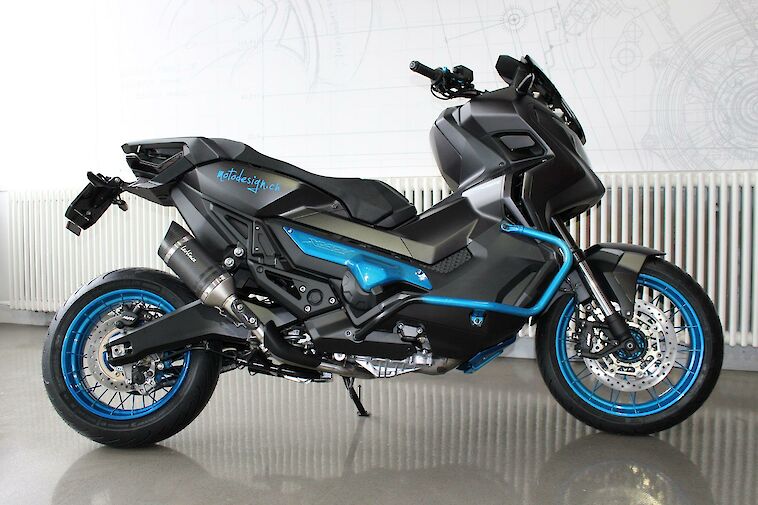 Honda XADV750 Ice Blue Edition